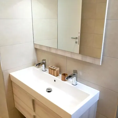 De 2 Avec Piscine Privee Jardin Clos Et Wifi A Hotel Oletta (Corsica)